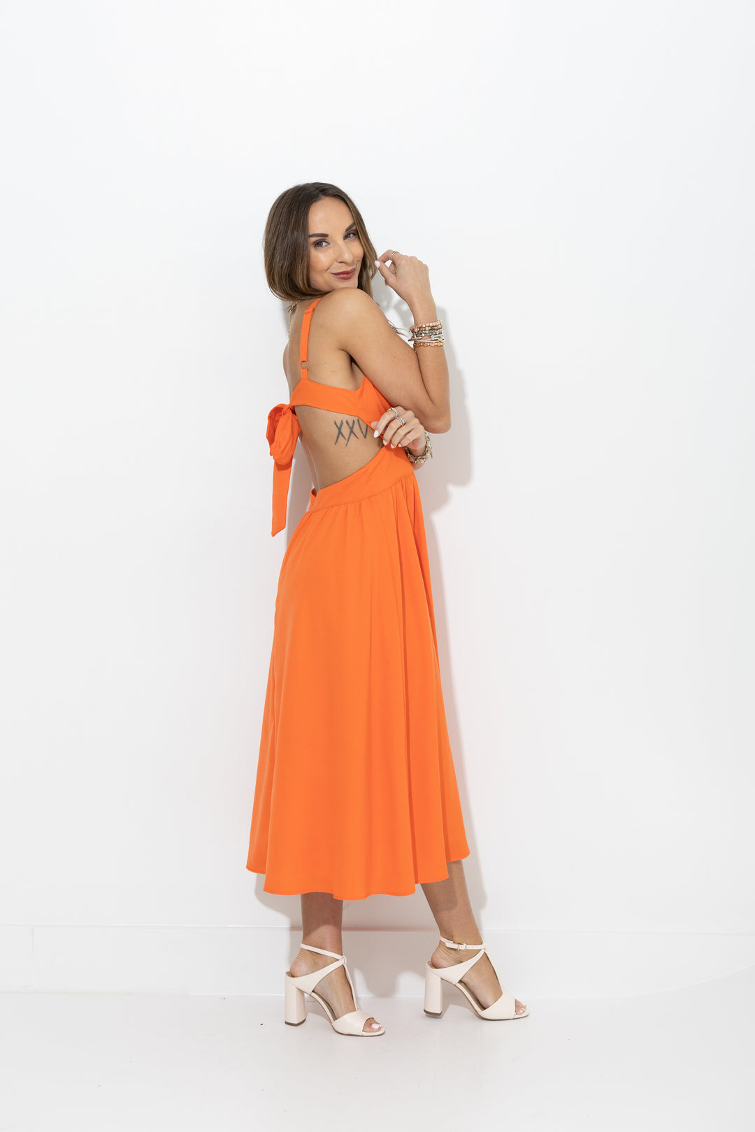 Ollie Orange Open Back Midi Dress – impromptu boutique